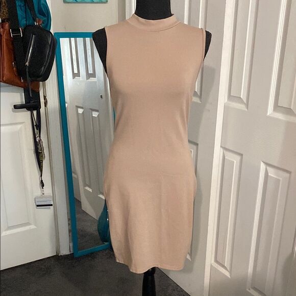 Charlotte Russe Dresses & Skirts - Sleeveless Tan Dress with Black crisscross up the back by Charlotte Russe Size M